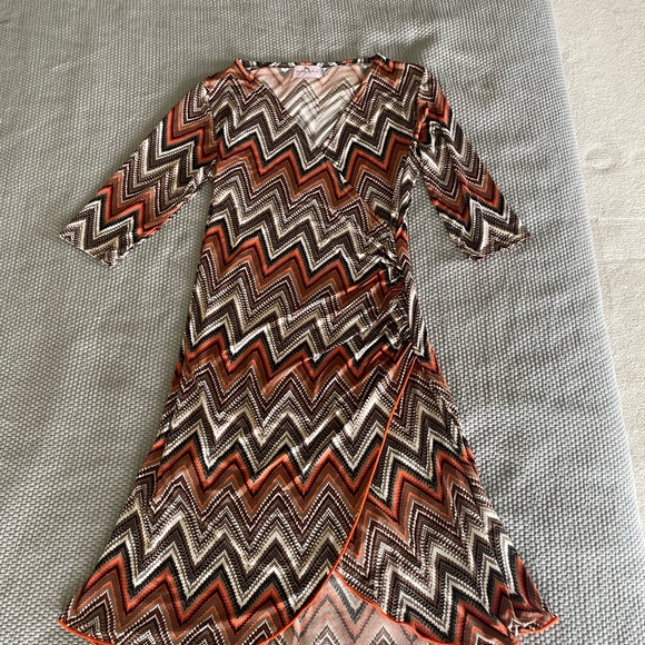 Chevron Patterned Dress - Picture 4 of 6